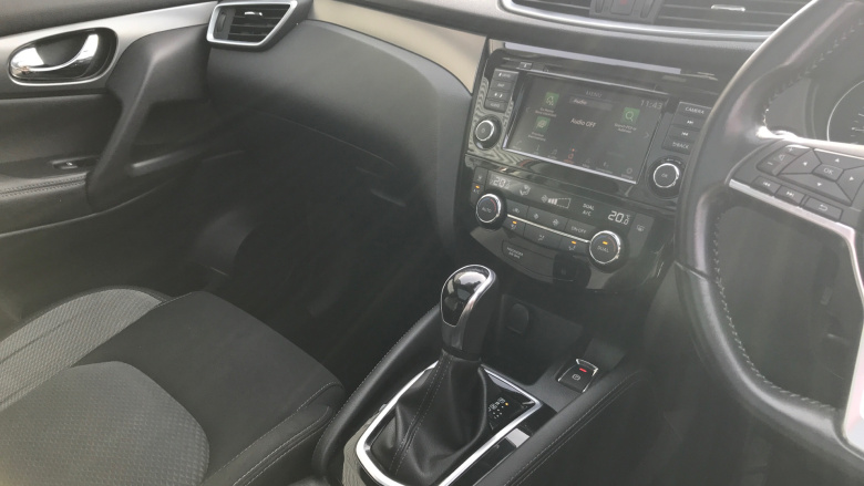 Nissan Qashqai 1.3 DiG-T 160 N-Connecta 5dr DCT Petrol Hatchback